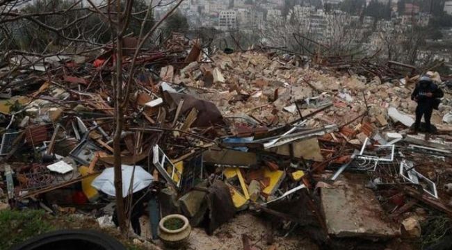İsrail askerleri kış ortasında Filistinli aileyi evsiz bıraktı