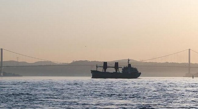 İstanbul Boğazı gemi trafiğine kapatıldı