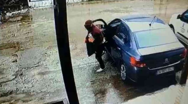 Otomobilden 82 bin lira çalan iki zanlı tutuklandı