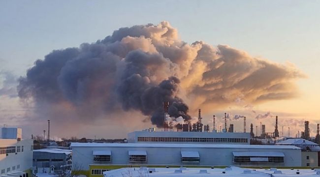 Rusya'nın en büyük özel petrol rafinerisinde yangın