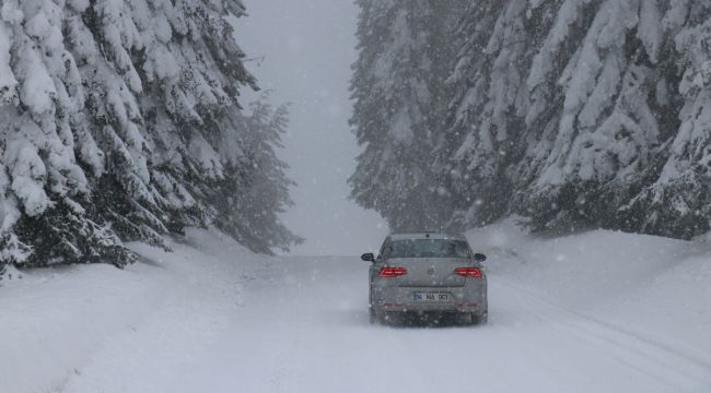 Bolu'nun yüksek kesimlerinde kar yağışı etkili oluyor