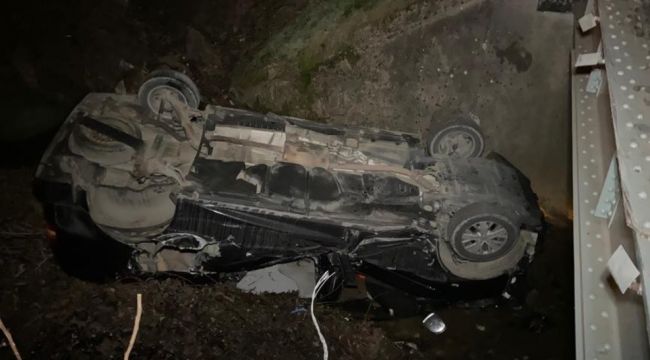 Çatalca'da kamyonet yük treniyle çarpıştı
