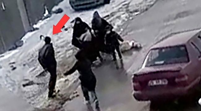 Çocukların gözü önünde dehşet saçtı