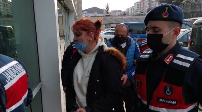 İstanbul'dan yolcu otobüsüyle uyuşturucu getirirken yakalandılar