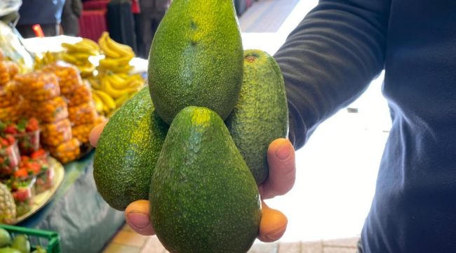 Kiloyla değil adetle satılıyor; kadınlar yemek yerine maske için alıyor