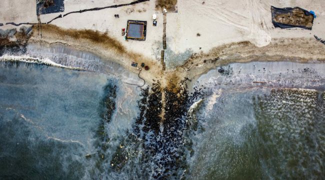 Peru'da petrol sızıntısına neden olan şirketin çalışmaları askıya alındı