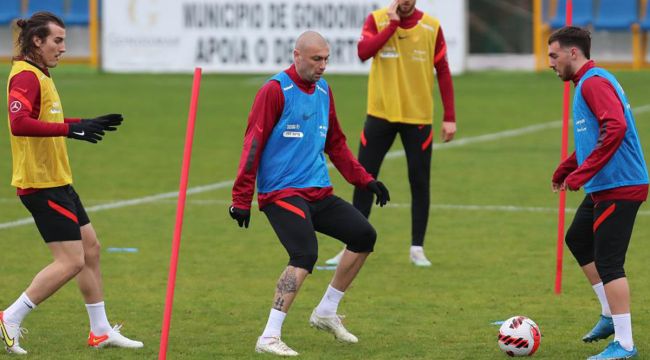 A Milliler, Portekiz önünde tur kovalıyor