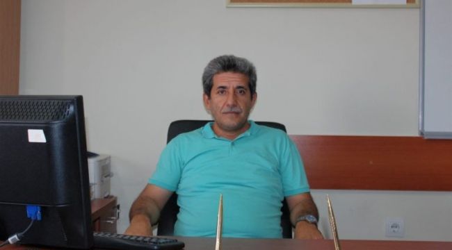 AKÜ profesörü mezarlıkta define ararken yakalandı