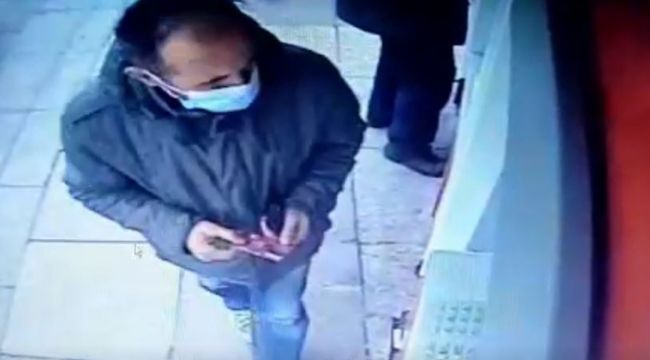 ATM'de unutulan emekli maaşını kapan hırsız