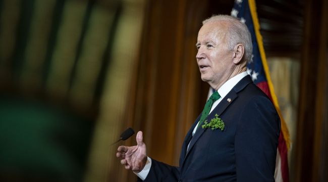 Biden bu kez Putin'i “haydut” ve “katil bir diktatör” olarak nitelendirdi