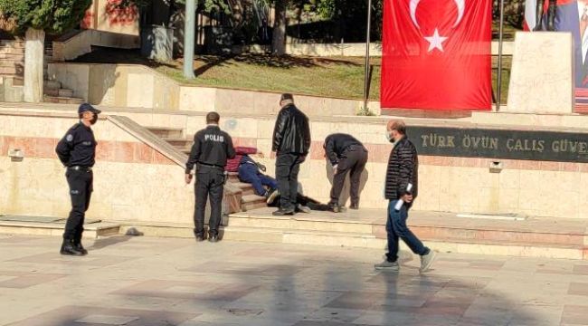 Boşanma aşamasında olduğu eşini ve kayınpederini pompalı tüfekle katletlli