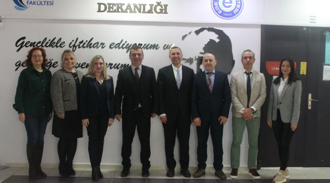 EÜ İletişim Fakültesinde  “Dekan – Öğrenci Toplantıları” yoğun katılımla devam ediyor
