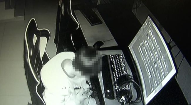 İnternet kafedeki klavye ve fareyi böyle çaldılar