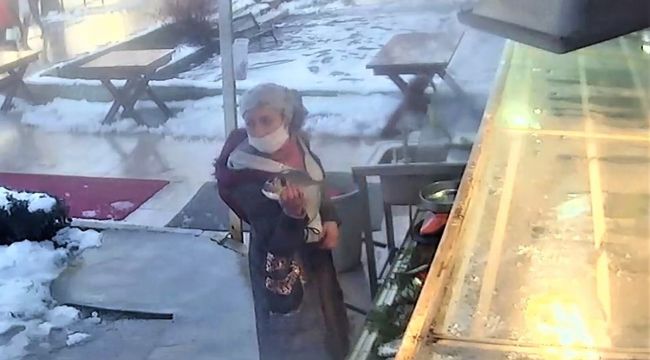 Kadıköy'de şalvarlı hırsızlar balık tezgâhını boşalttı