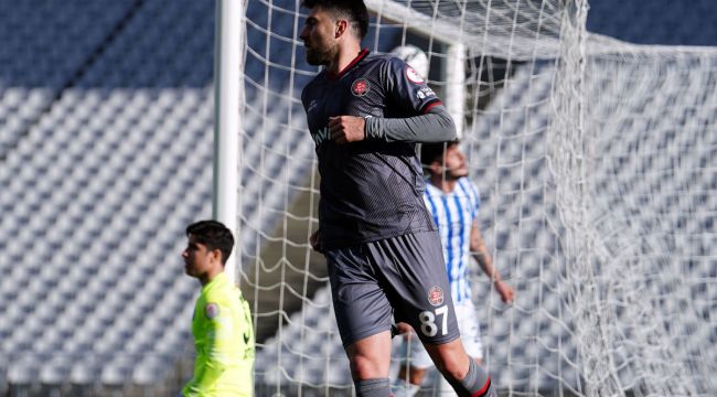 Karagümrük'te sakatlığı bulunan Zukanovic, halı sahada çalıştı