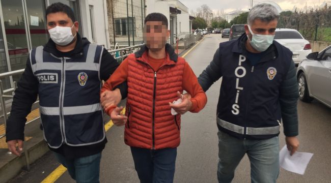 Karısını bıçakladı kadınlardan özür diledi