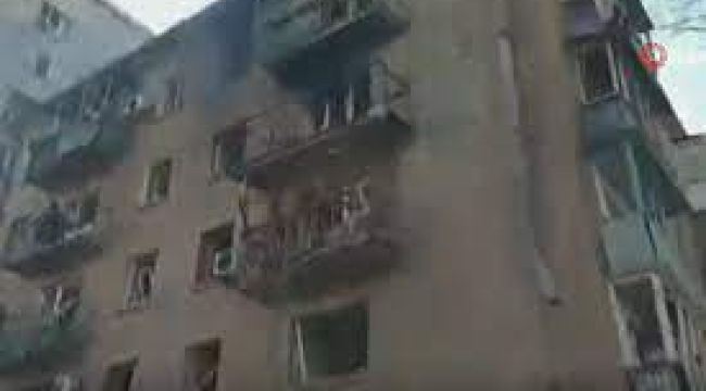 Kiev'de Ukrayna tarafından imha edilen Rus roketi, binaların üzerine düştü