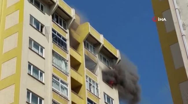 Küçükçekmece'de 12 katlı binada yangın