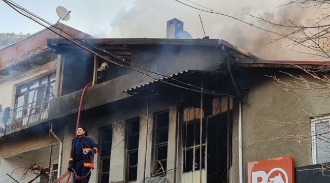Nallıhan'da dükkan yangını