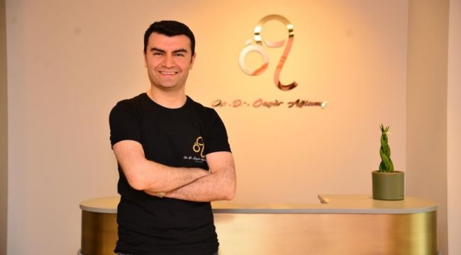 Op. Dr. Özgür Ağlamış: Doğum sonrası estetiği için 6 ay beklemek şart