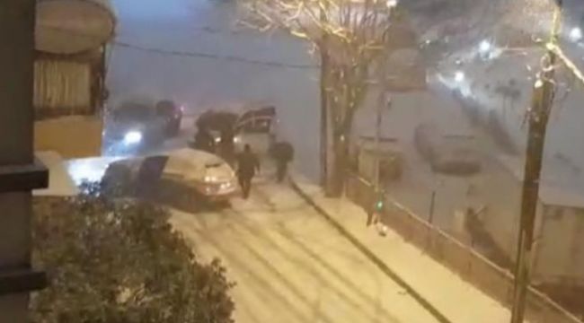 Otomobil çocuk parkına uçtu