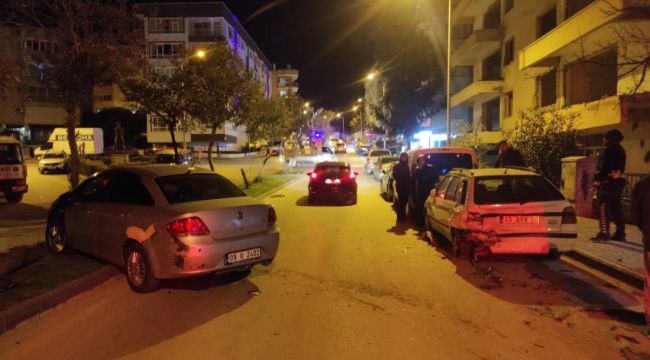 Park halindeki otomobile çarpıp firar etti
