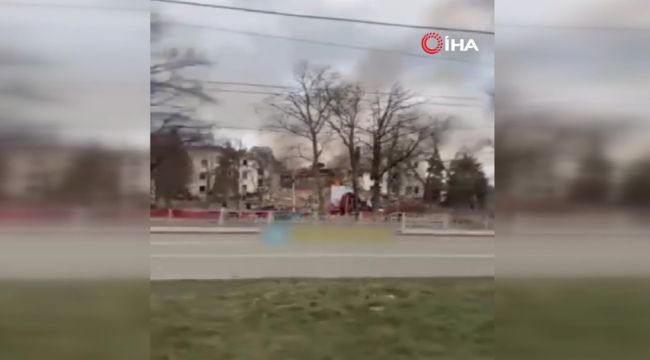 Rusya, Mariupol'de sığınak olarak kullanılan tiyatroyu vurdu
