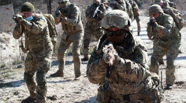 Rusya'ya öfke artıyor! Binlerce Amerikalı savaşmak için başvuru yaptı