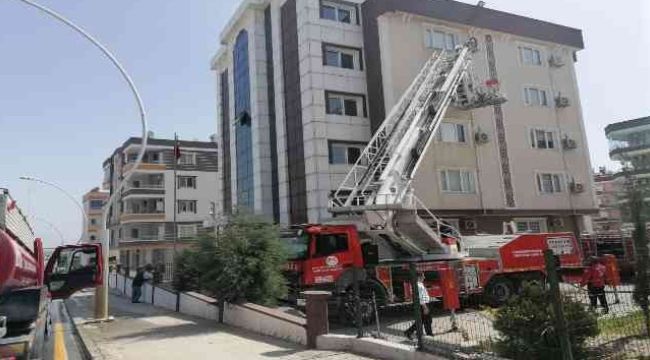 Tarsus'ta öğrenci yurdunda yangın