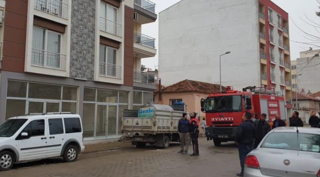 Televizyon üzerine devrilen elektrikli ısıtıcı yangına neden oldu