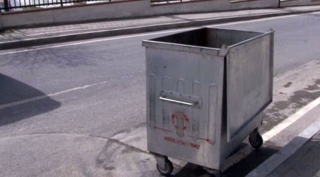 Temizlik görevlileri çöp konteynerinde bebek cesedi buldu