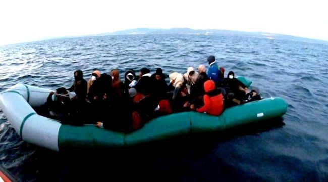 Türk karasularına itilen 36 göçmen kurtarıldı
