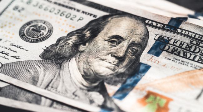 Yıl sonu dolar tahmini arttı