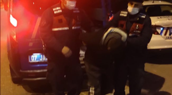 4 ayrı hırsızlık olayından aranan suç makinesi yakalandı
