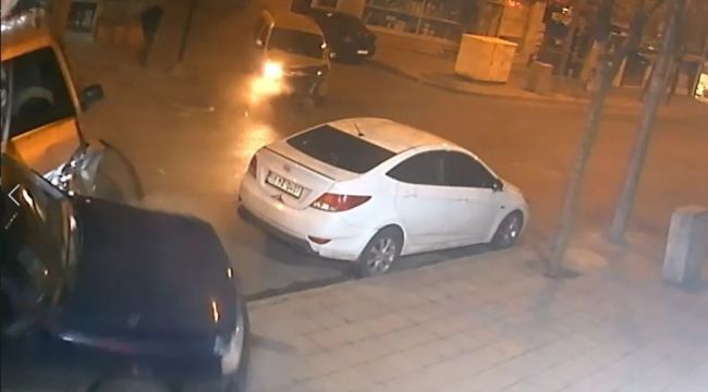 Alkollü sürücünün 4 aracı biçti