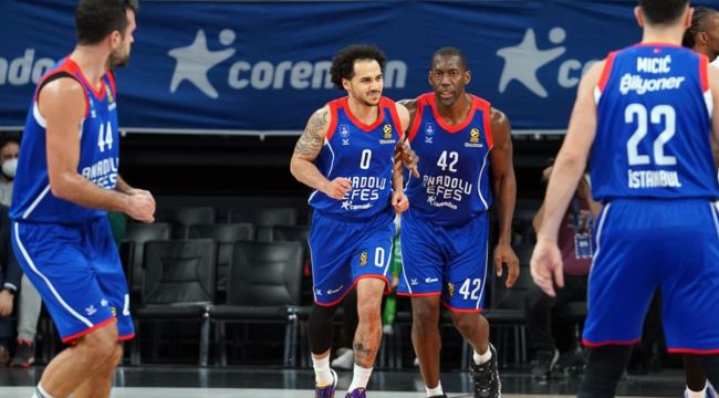 Anadolu Efes, Milano deplasmanında