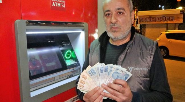 ATM'nin haznesinde para buldu, 'İnsanlık ölmemiş' dedirtti