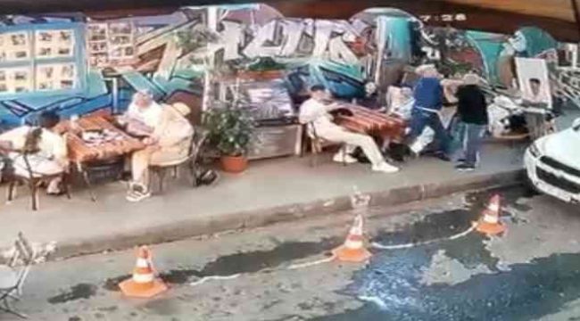 Babasına yumruk atan Ukraynalı turisti defalarca bıçakladı