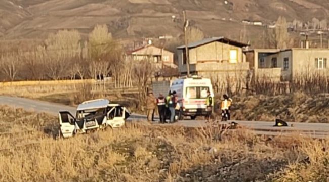 Bitlis'te göçmenleri taşıyan minibüs takla attı