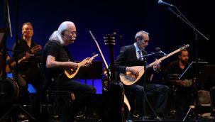 Cahit Berkay ve Cengiz Özkan'dan konser