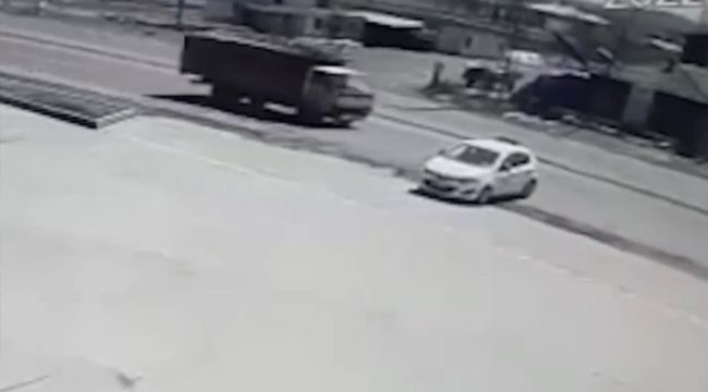 El freni çekilmeyen araç hareket etti, facia ucuz atlatıldı