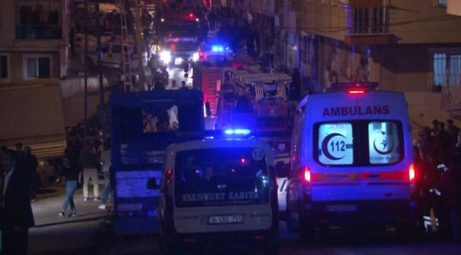 Esenyurt'ta 6 katlı binada çıkan yangında mahsur kalan 12 kişi kurtarıldı