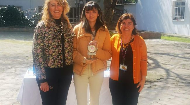 EÜ GSTMF öğrencileri, kök hücre nakil işlemine yönelik görsel kılavuzlar tasarladı