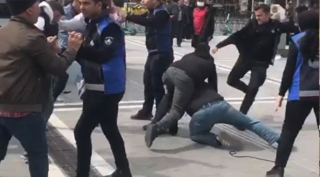 Fatih'te zabıta ve seyyar satıcılar arasında kavga