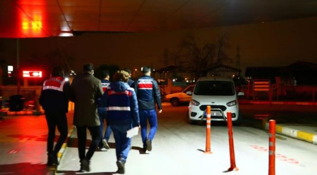 İzmir'de FETÖ'nün TSK yapılanmasına operasyon