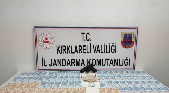Kırklareli'nde durdurulan otomobilde sahte para ele geçirildi