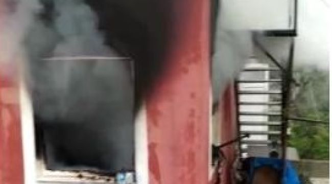 Mersin'de 2 katlı evde çıkan yangın korkuttu