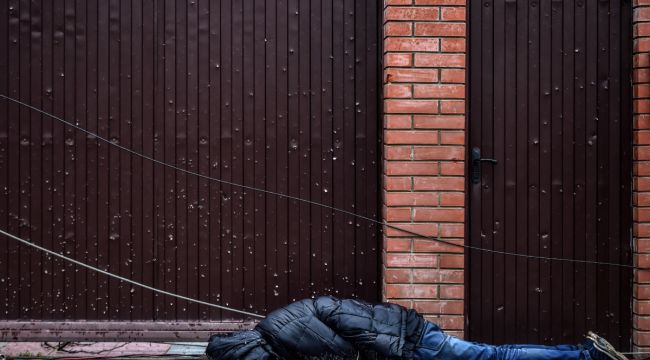Rusların çekildiği Bucha'da savaşın ağır izleri görüntülendi