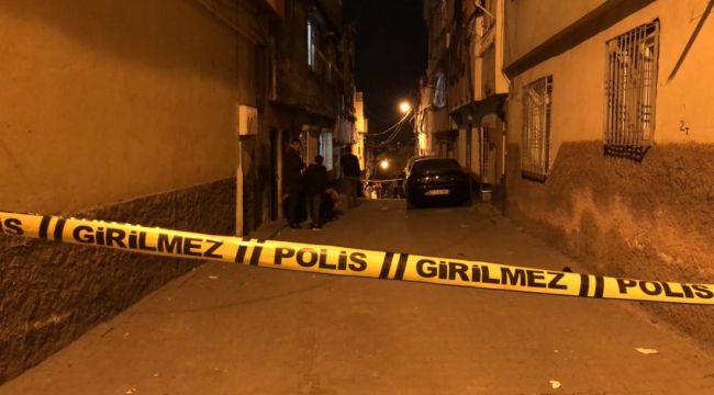 Silahlı kavganın arasında kalan kadın hayatını kaybetti