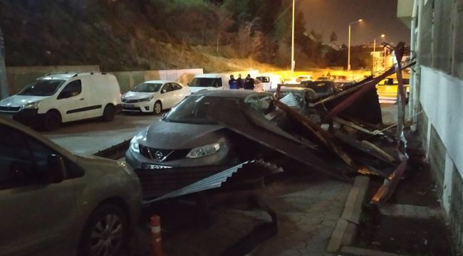 Sivas'ta fırtına hayatı felç etti